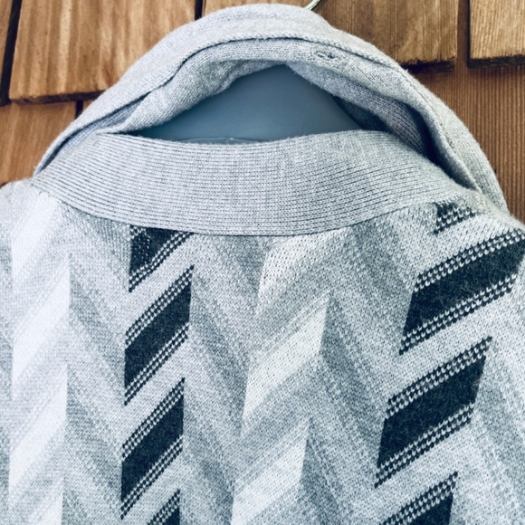 Rachel Zoe Set Scarf & Long Cardigan Open Front Geometric Gray Viscose Size XL - Picture 13 of 14